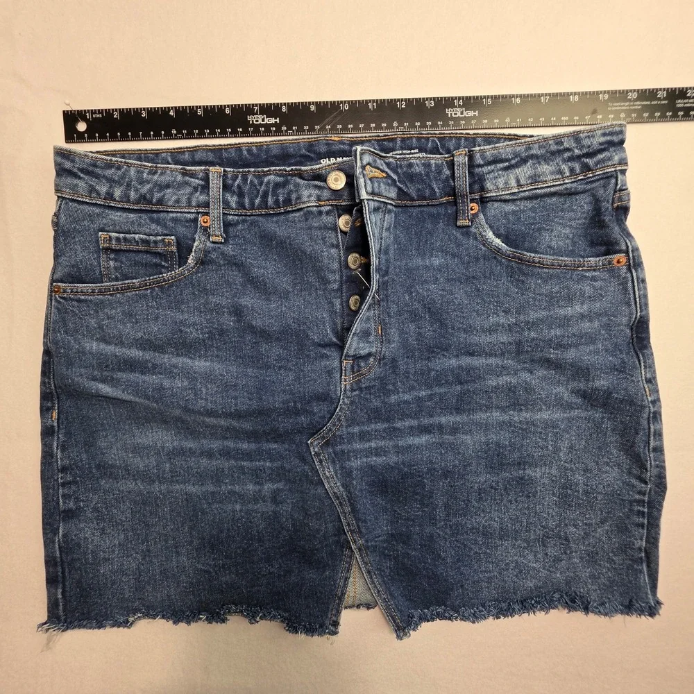 Old Navy Higher‎ High-Rise Denim Mini Skirt Dark Wash Button Fly Raw Hem Size 16